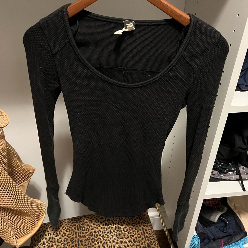 We the free. XS long sleeved shirt worn once like new
